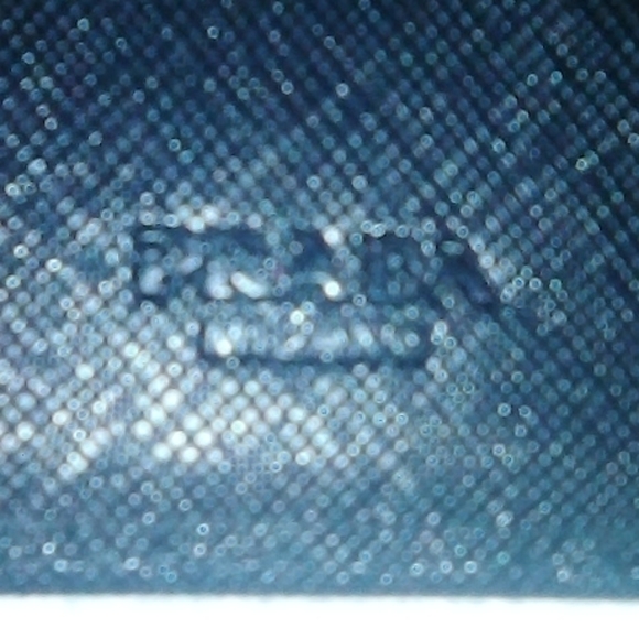 PRADA Milano Wallet - Picture 4 of 4
